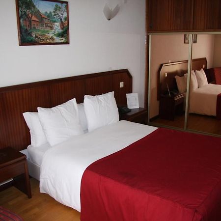 Hotel Turismo Miranda Міранда-ду-Дору Екстер'єр фото