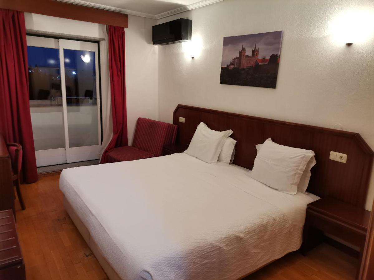 Hotel Turismo Miranda Міранда-ду-Дору Екстер'єр фото