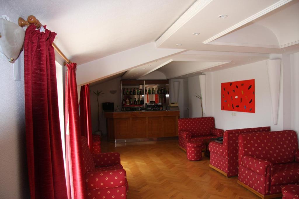 Hotel Turismo Miranda Міранда-ду-Дору Екстер'єр фото