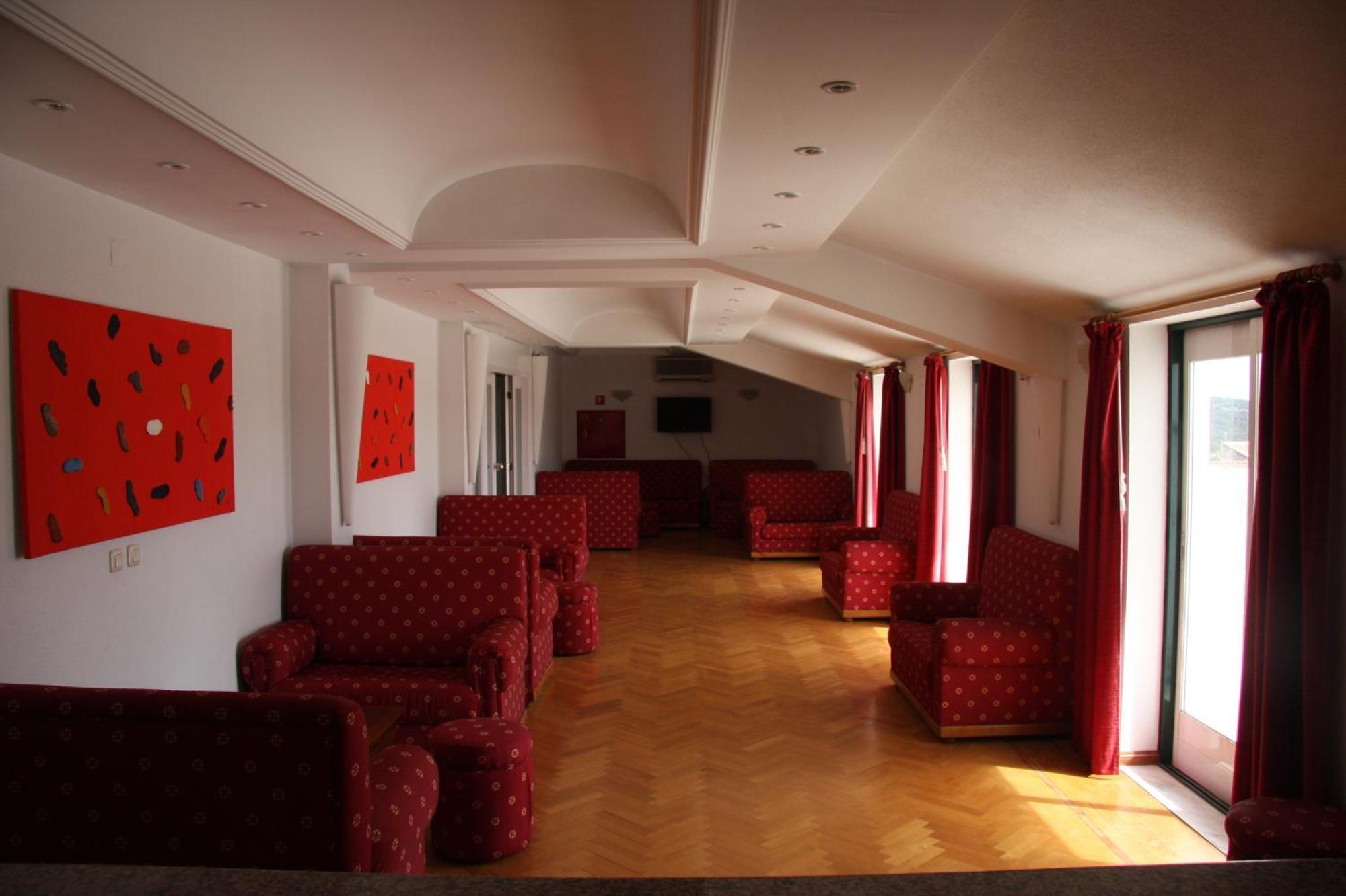 Hotel Turismo Miranda Міранда-ду-Дору Екстер'єр фото
